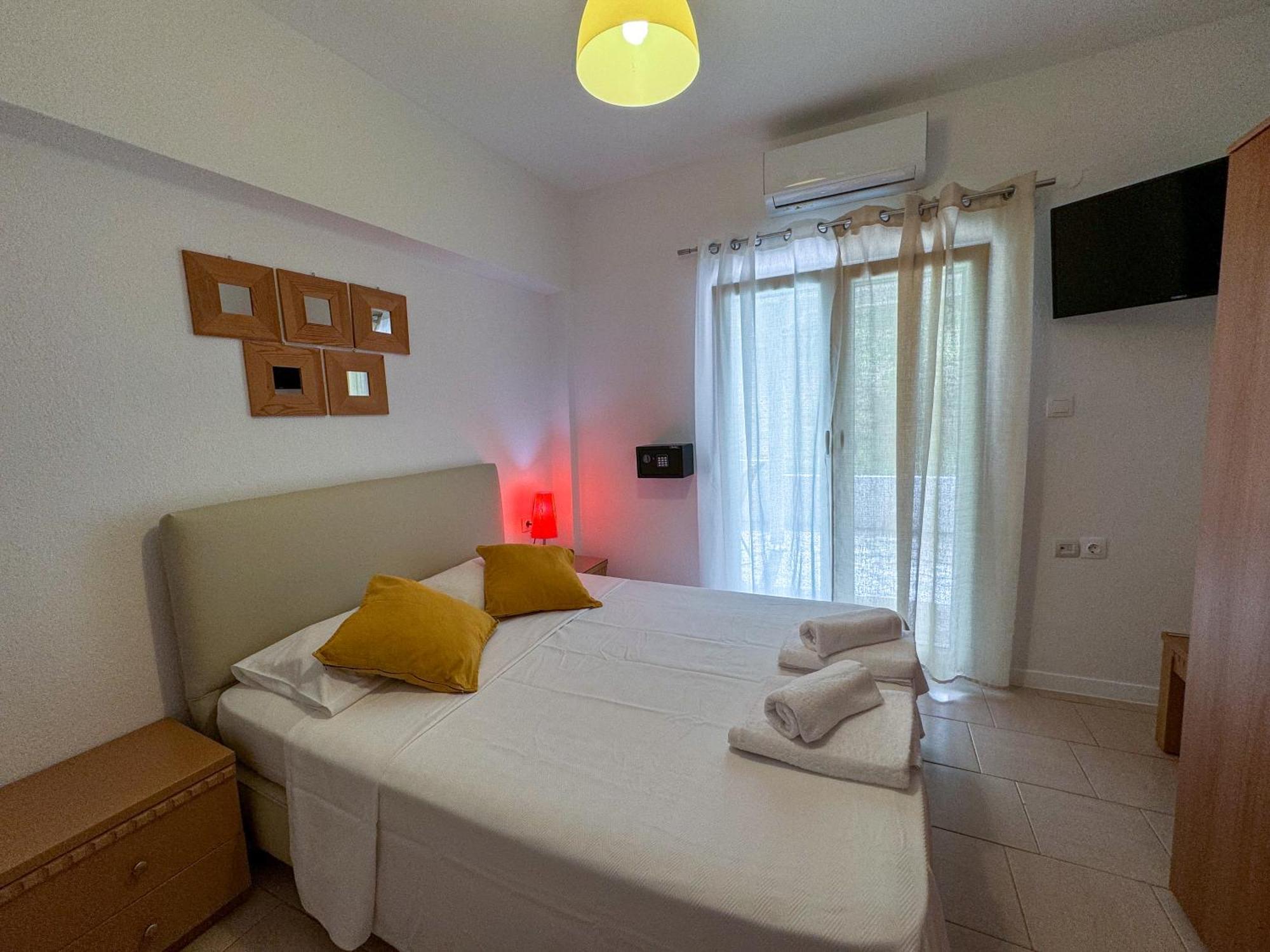 Makis House Hotel Nikiti  Ngoại thất bức ảnh